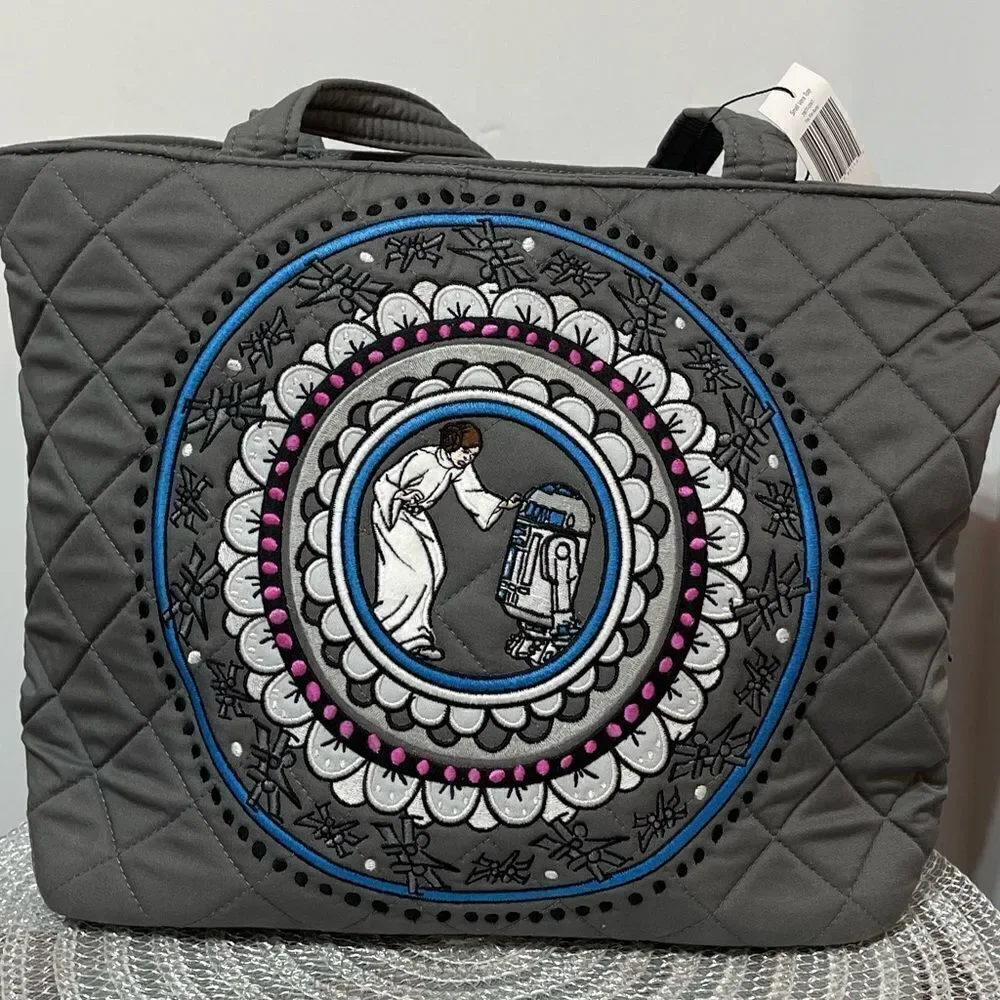 Vera Bradley Star Wars Small Vera Tote in Far Far Away NWT - Picture 6 of 13
